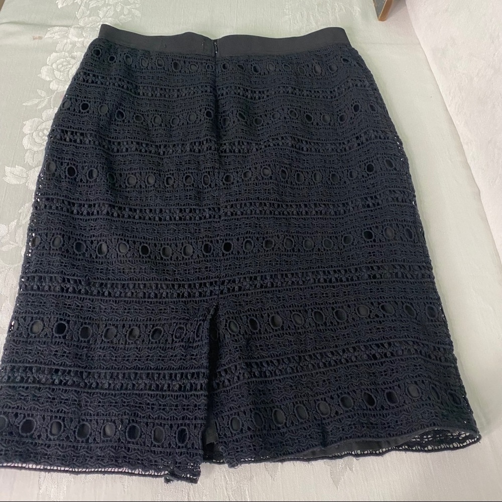 Modish One Eyelet Embroidered Skirt Size Large - Picture 12 of 12